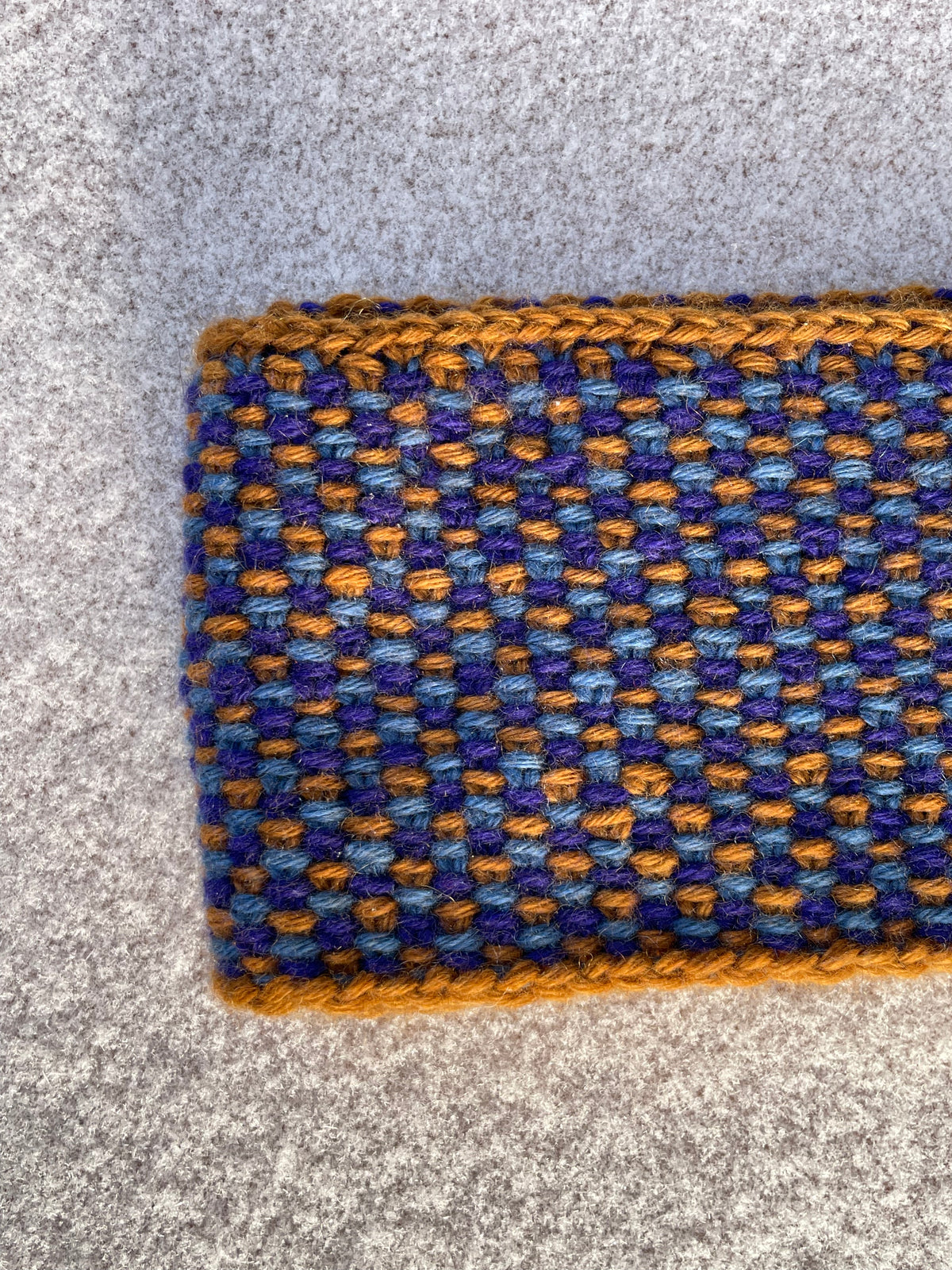 Minischal von Lalita Wild in Indigo Light, Hazel und Sapphire, flach ausgelegt