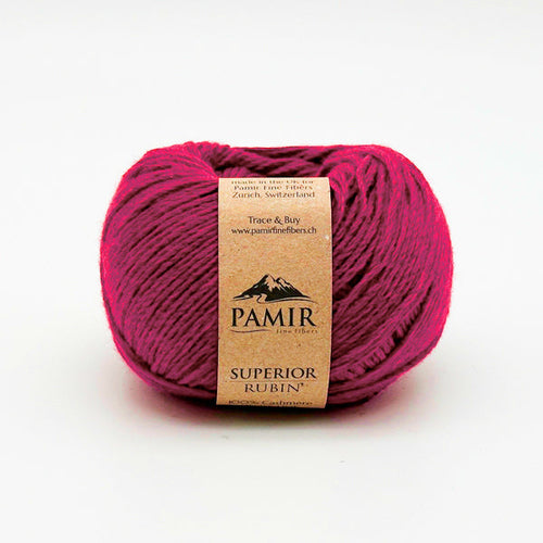 Cashmere SUPERIOR Garn in der Farbe Rubin, Vorderansicht